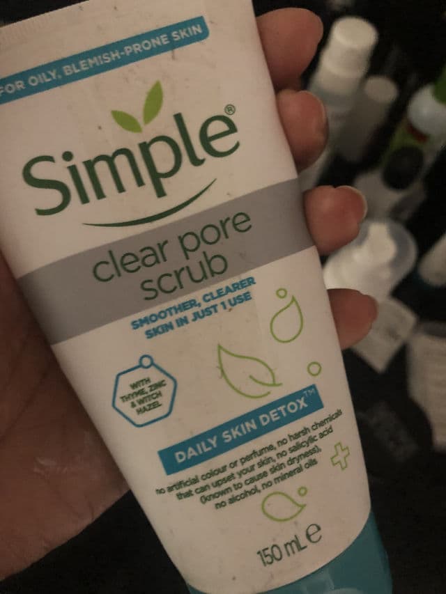 Simple Daily Skin Detox Pore Polishing Face Scrub review photo by Lylakins