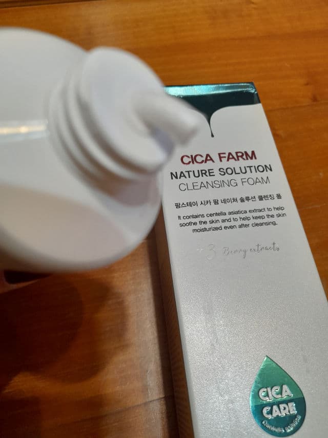 Farmstay Cica Farm Nature Solution Cleansing Foam review photo by Lyp