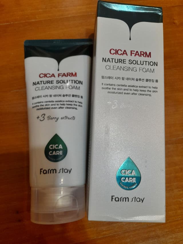Farmstay Cica Farm Nature Solution Cleansing Foam review photo by Lyp