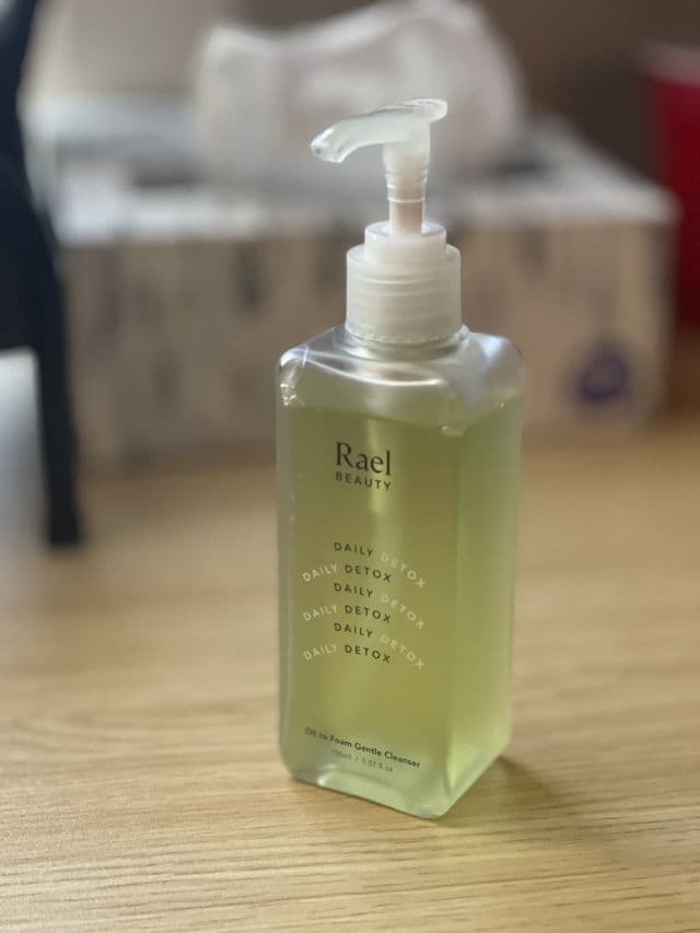 Rael Daily Detox Oil to Foam Gentle Cleanser review photo by MD2083