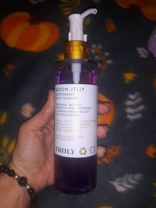Truly Moon Jelly Adaptogenic Body Cleanser review photo by MVGNails