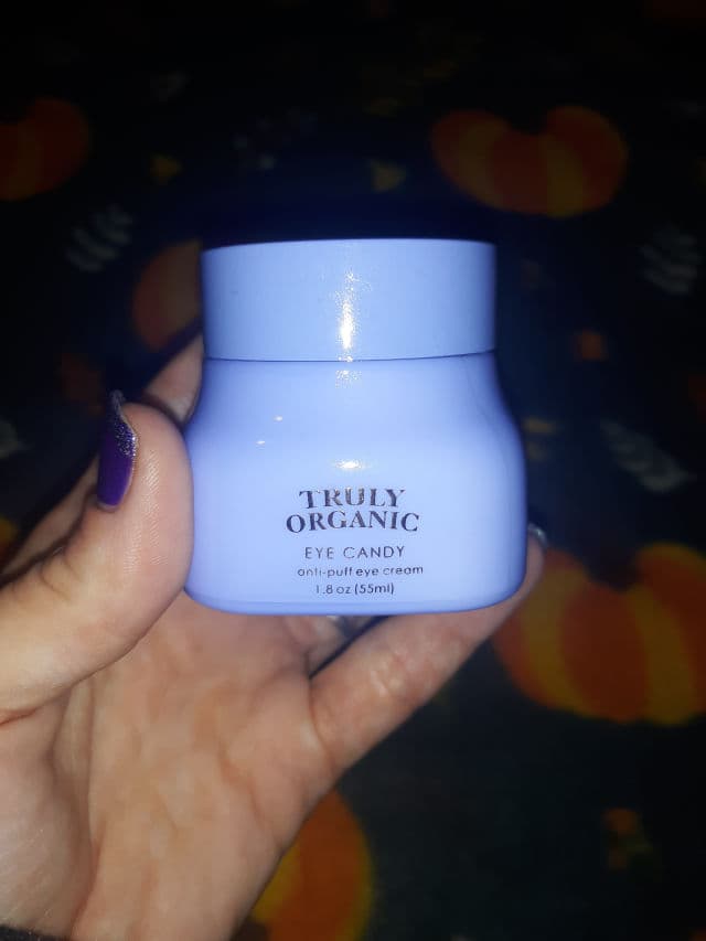 Truly Eye Candy Anti-Puff Eye Cream review photo by MVGNails