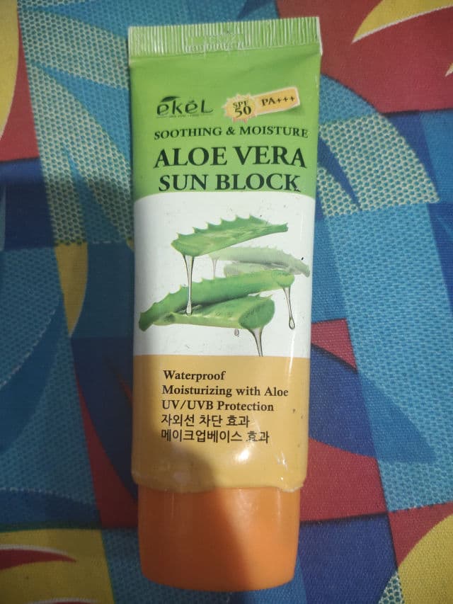 ekel Soothing & Moisture Aloe Vera Sun Block SPF 50 PA+++ review photo by Mari1999
