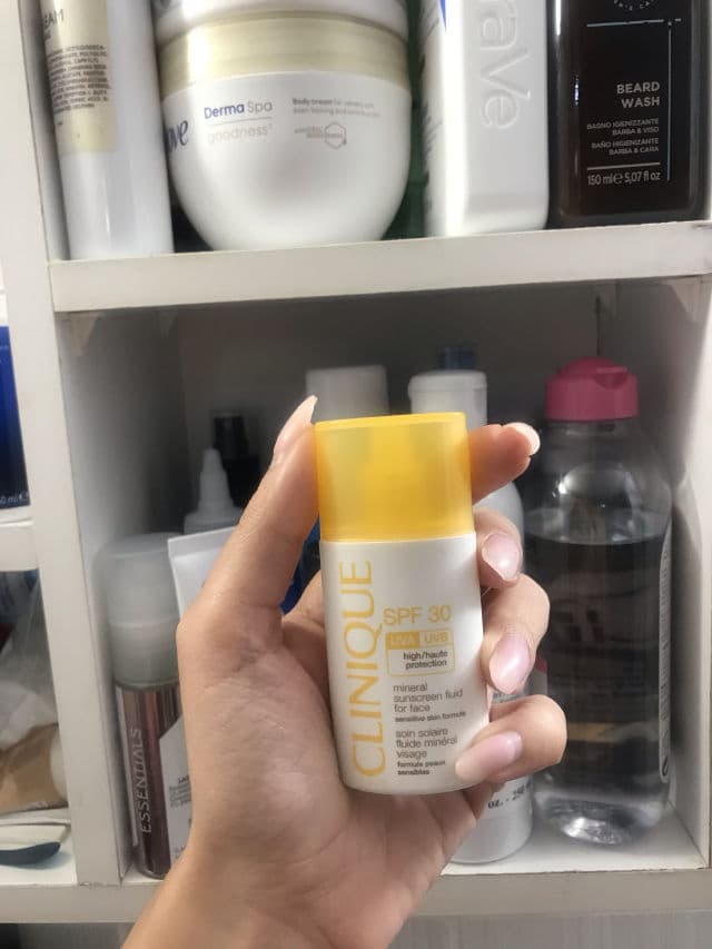 Clinique SPF 30 Mineral Sunscreen Fluid for Face review photo by MariannnaTr