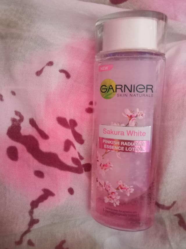 Garnier Sakura White Pinkish Radiance Essence Lotion review photo by Mariapaquita92