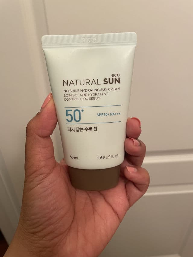 THE FACE SHOP Natural Sun Eco No Shine Hydrating Sun Cream SPF50+ PA+++ review photo by Maripink