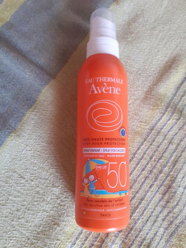 Avene Sun Care SPF 50+ Spray for Children review photo by MayoAna