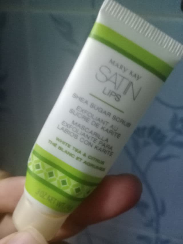 Mary Kay White Tea & Citrus Satin Lips® Shea Sugar Scrub review photo by MazeQeen