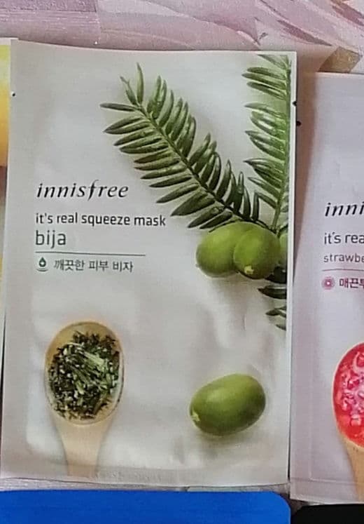 INNISFREE Acai Berry review photo by Reenybees