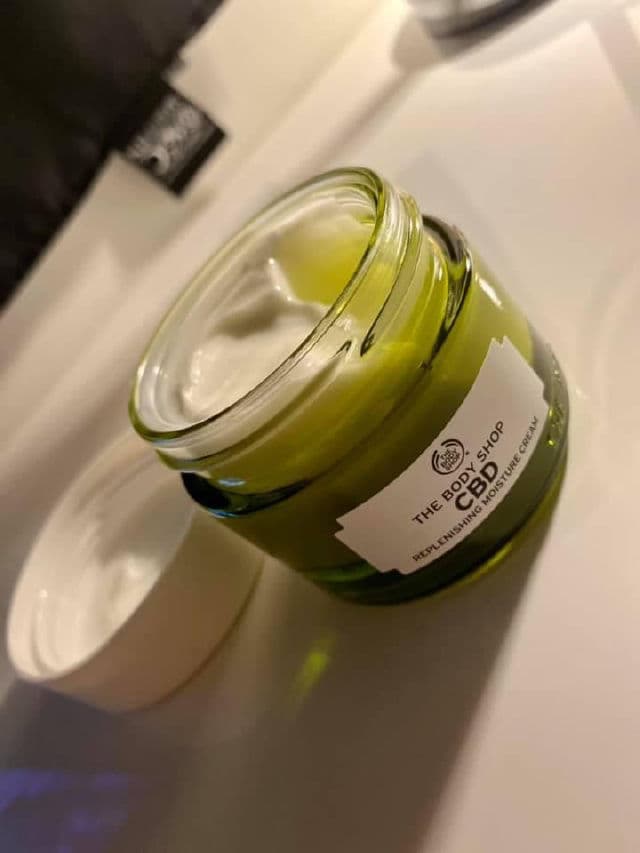 The Body Shop CBD Replenishing Moisture Cream review photo by Melisa1512