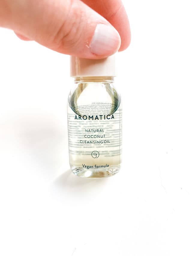 Aromatica Natural Coconut Cleansing Oil review photo by Metteboegelund