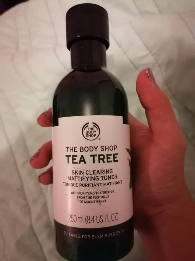 The Body Shop Tea Tree Skin Clearing Mattifying Facial Toner review photo by MichSantii