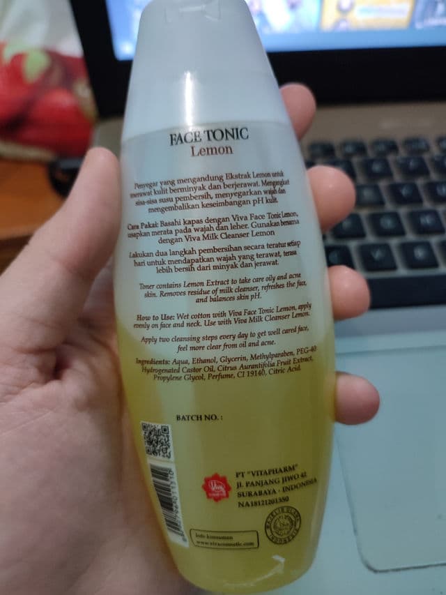 Viva Cosmetics Face Tonic Lemon review photo by Michico