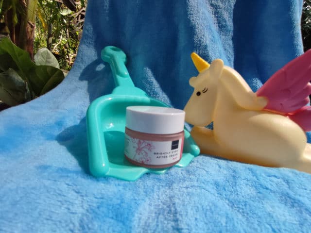 Scarlett Whitening Brightly Ever After Day Cream review photo by Michico