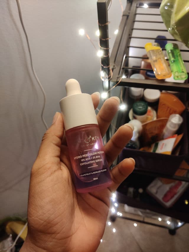 Dot & Key AHA + BHA Hydro Peel Exfoliating Serum review photo by Mikshu