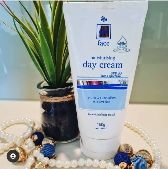 QV Skincare Moisturising Day Cream SPF30+ review photo by Minabutt