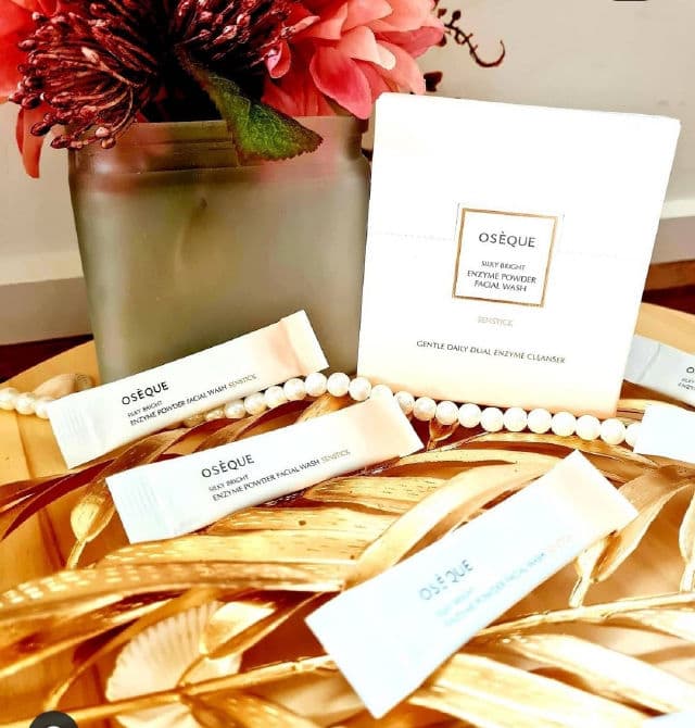 Oseque Silky Bright Enzyme Powder Facial Wash review photo by Minabutt