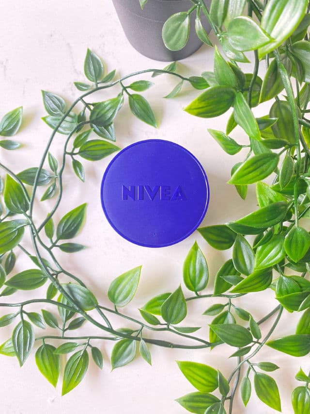 Nivea Naturally Good Regenerating Night Cream review photo by Minac