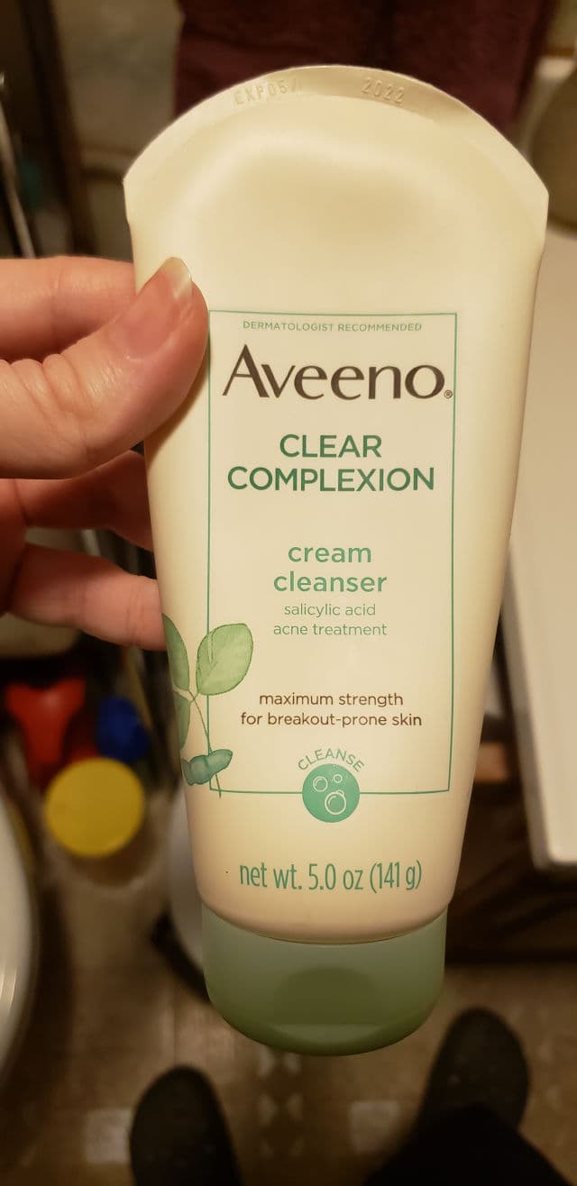 Aveeno Clear Complexion Cream Cleanser review photo by Mirmelody
