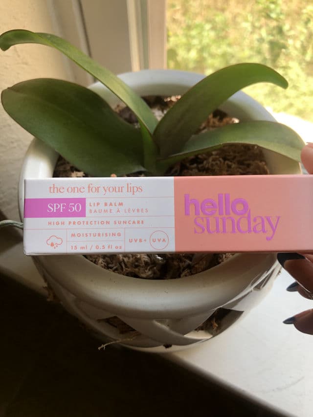 Hello Sunday The One For Your Lips review photo by MissInterstella
