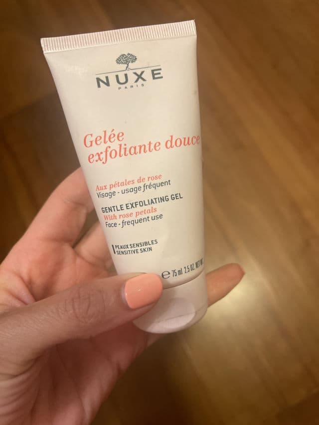 Nuxe Gentle Exfoliating Gel with Rose Petals review photo by Missestilandoando