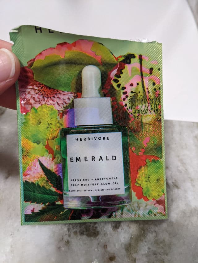 Herbivore Botanicals Emerald CBD + Adaptogens Deep Moisture Glow Oil review photo by Misshell