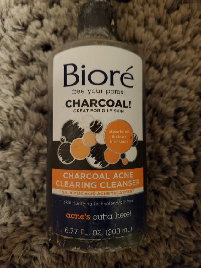 Biore Charcoal Acne Cleanser review photo by Misshollygrove