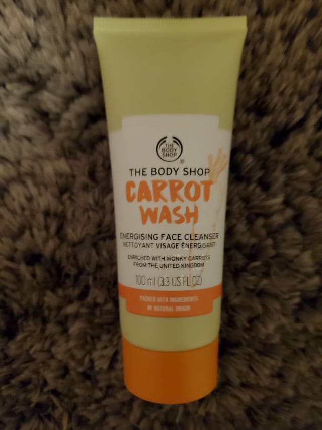 The Body Shop Carrot Wash Energizing Face Cleanser review photo by Misshollygrove
