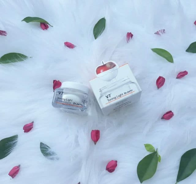 Dr. Jart+ V7 Toning Light review photo by Mjmitrinh