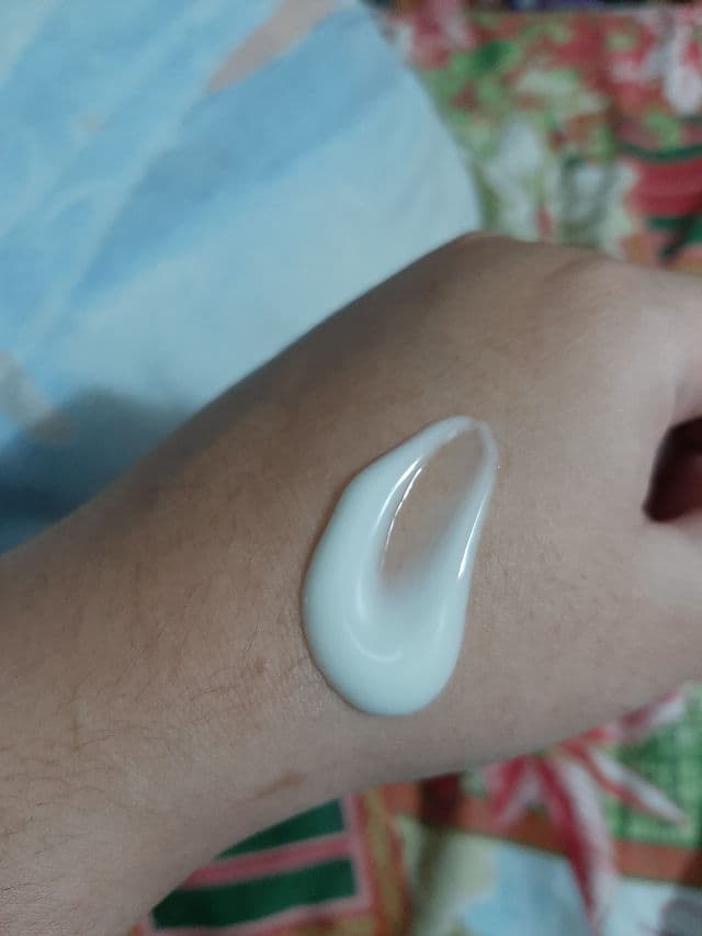 Popy Go Beauty Hunny Bee Body Serum review photo by Mokogintaa