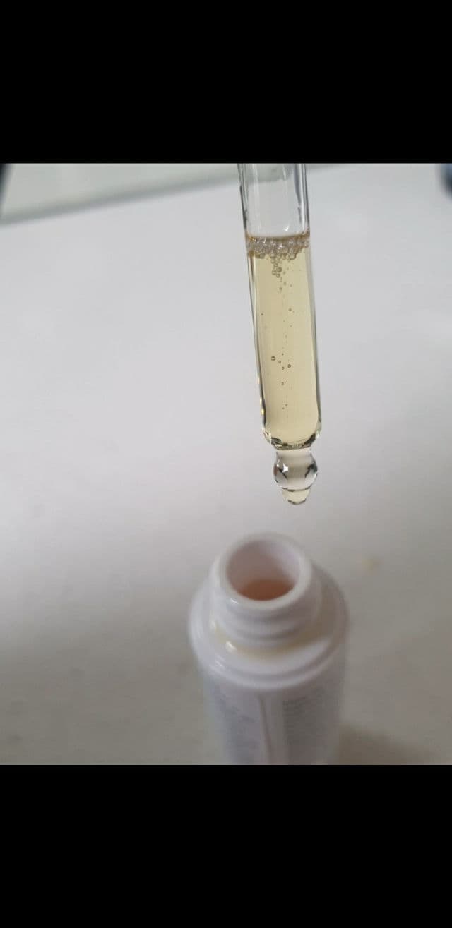 MooGoo Ascorbyl Tetraisopalmitate (Vitamin C) in Squalane review photo by Monmon908