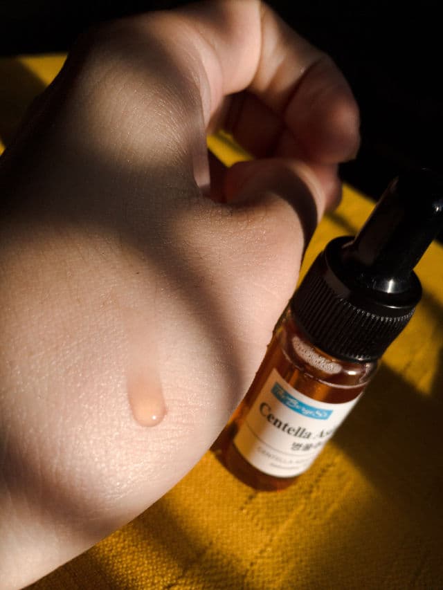 Loomi Skincare Centella Asiatica Extract review photo by Mooi