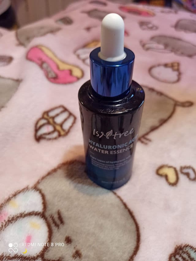 ISNTREE Hyaluronic Acid Water Essence review photo by MoonCat
