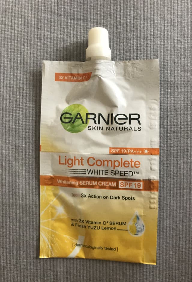 Garnier Skin Naturals Light Complete Serum Cream SPF 19 review photo by Moony3