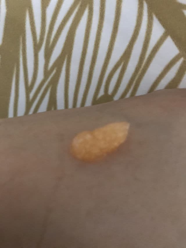 Fresh Skinlab Tomato Glass Skin Micro Polish Facial Scrub review photo by Moony3