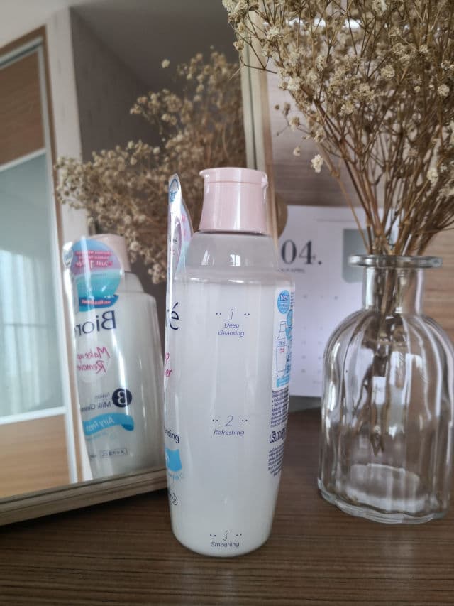 Biore 3 Fusion Milk Cleansing Makeup Remover (Airy Fresh) review photo by MsQ