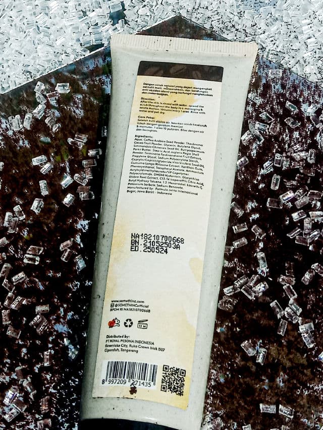Somethinc Coffeeinc Body Scrub review photo by MuslimDarmawan