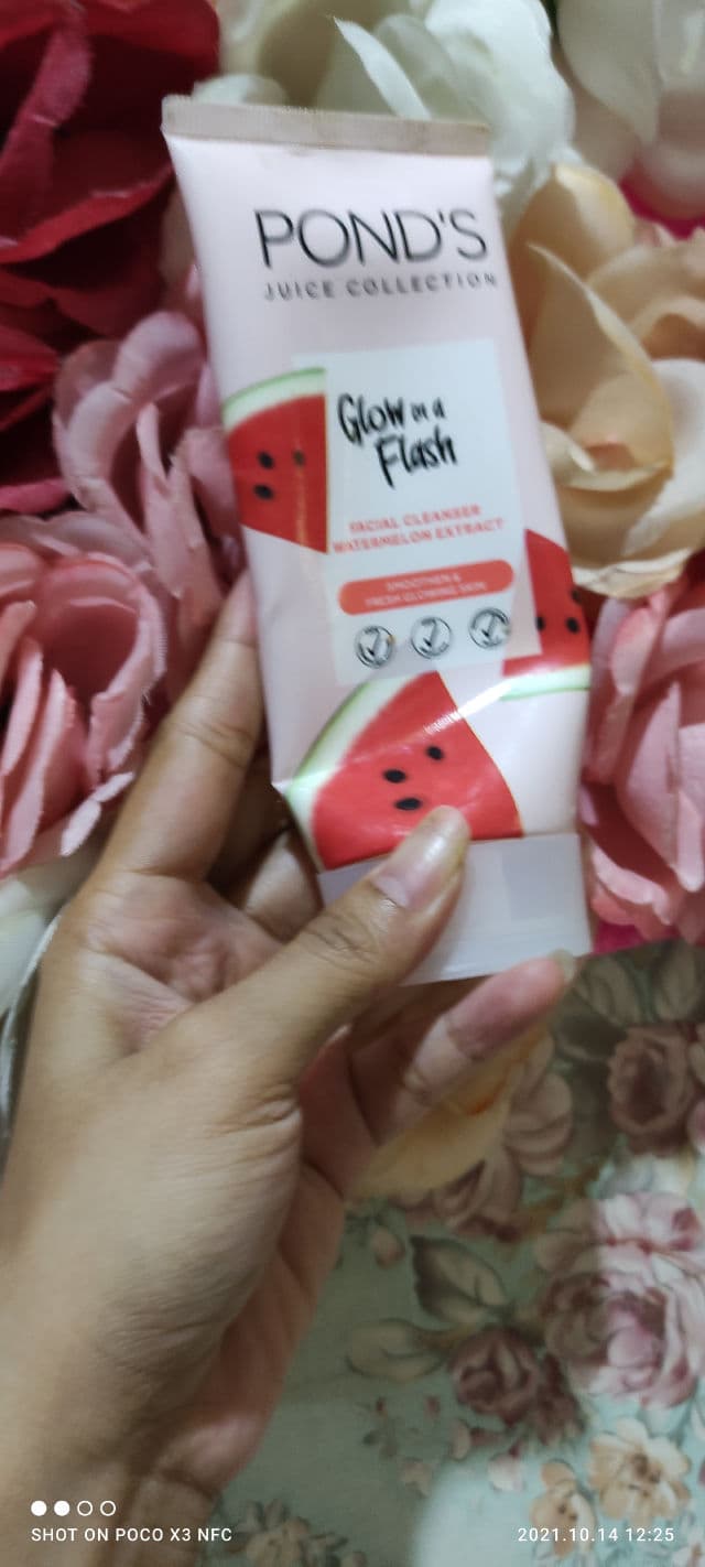 Pond's Juice Collection Cleanser Watermelon Extract review photo by Muthia1190