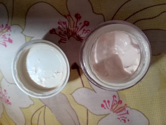 Garnier Sakura White Pinky Radiance & Smooth Pores Whitening Serum Cream SPF21/PA+++ review photo by Nabilahranti