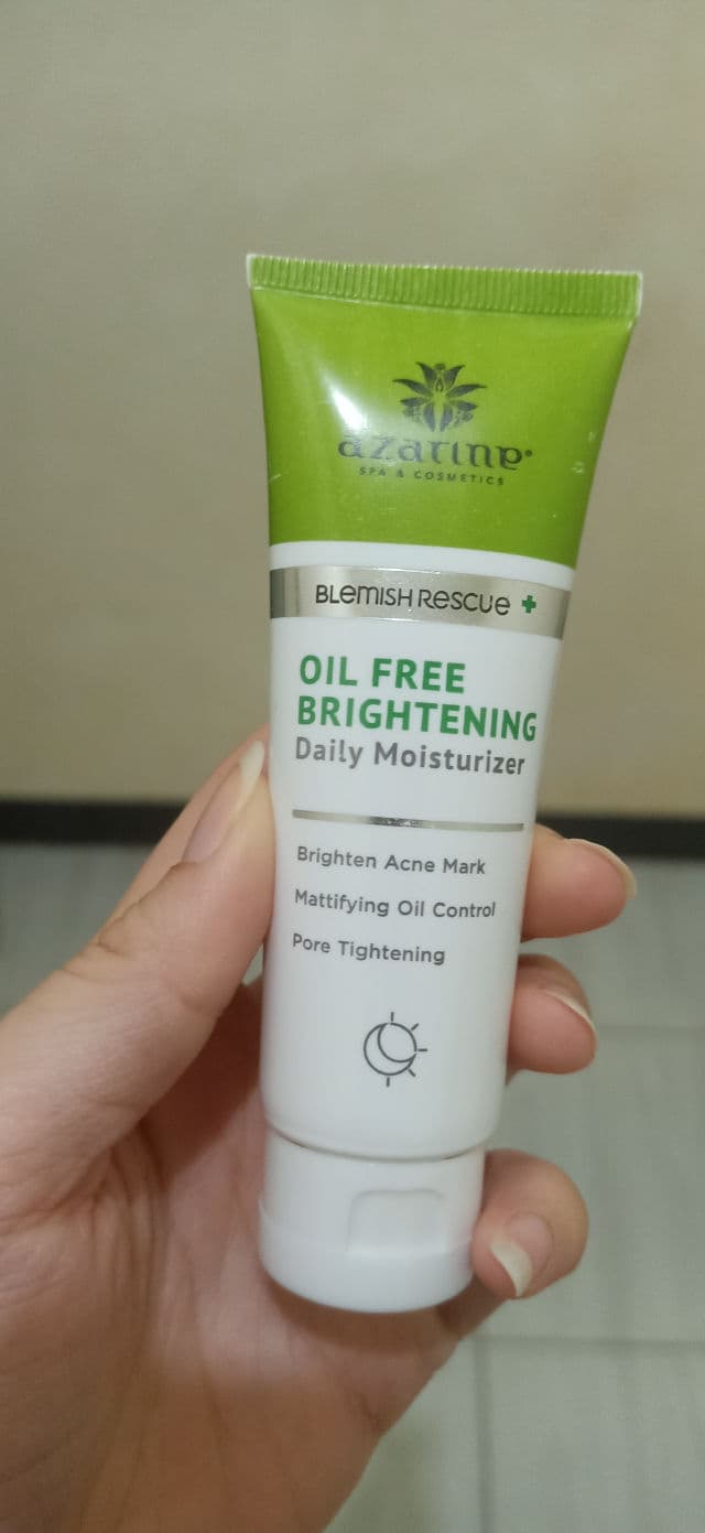 Azarine Oil Free Brightening Daily Moisturizer review photo by Natasya