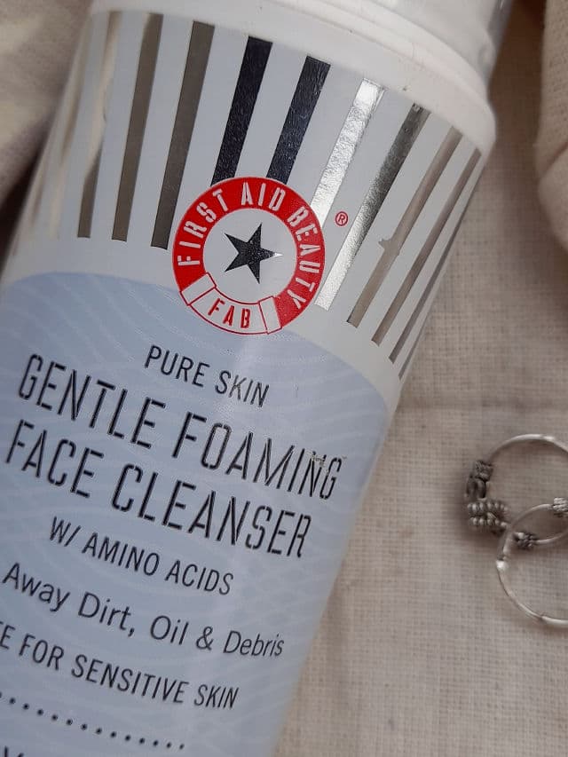 First Aid Beauty Gentle Foaming Cleanser with Amino Acids review photo by Natiasikharulidze