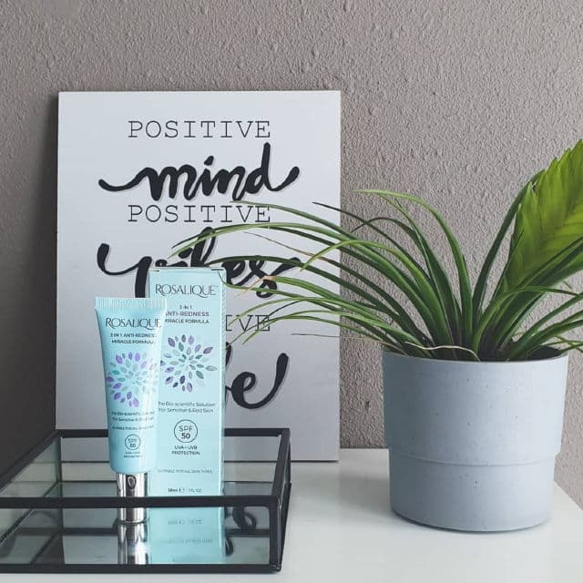 Rosalique 3 in 1 Anti-Redness Miracle Formula SPF50 review photo by Natje9999