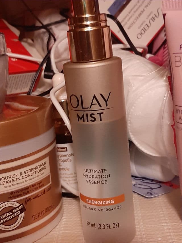 Olay Mist Energizing Ultimate Hydration Essence review photo by Neversay2999