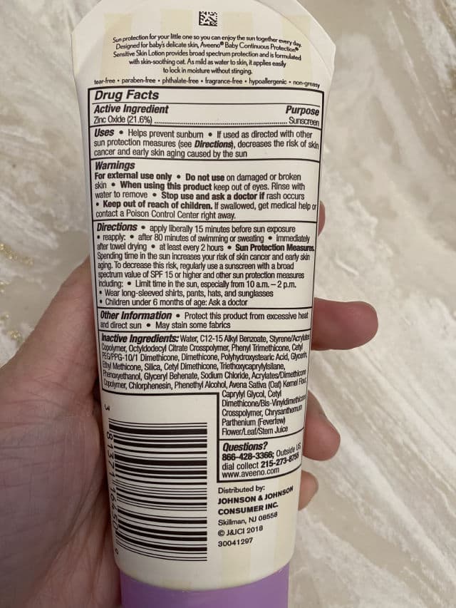 Aveeno Baby Continuous Protection Sensitive Skin Sunscreen Lotion with SPF 50 review photo by NguyenAndOngLy