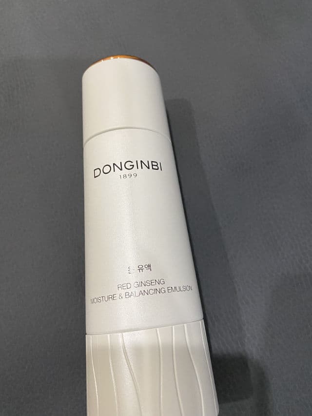 Donginbi Red Ginseng Moisture & Balancing Emulsion  review photo by NguyenAndOngLy