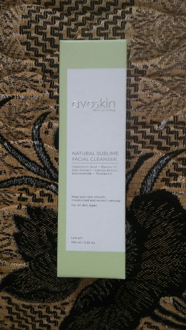 Avoskin Natural Sublime Facial Cleanser review photo by Niacinaemide