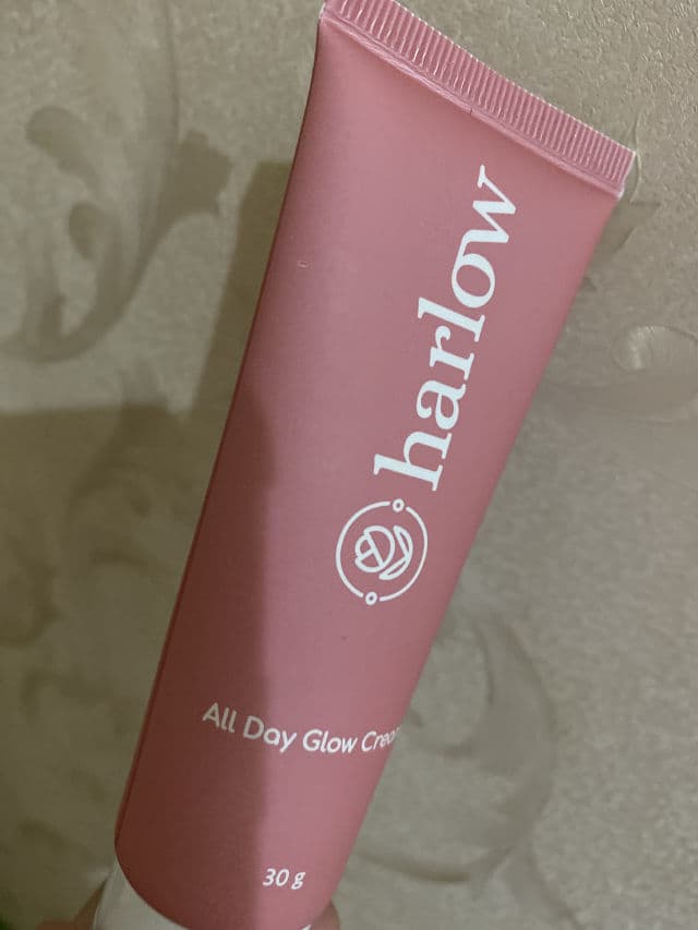 Harlow All Day Glow Cream review photo by NickNack
