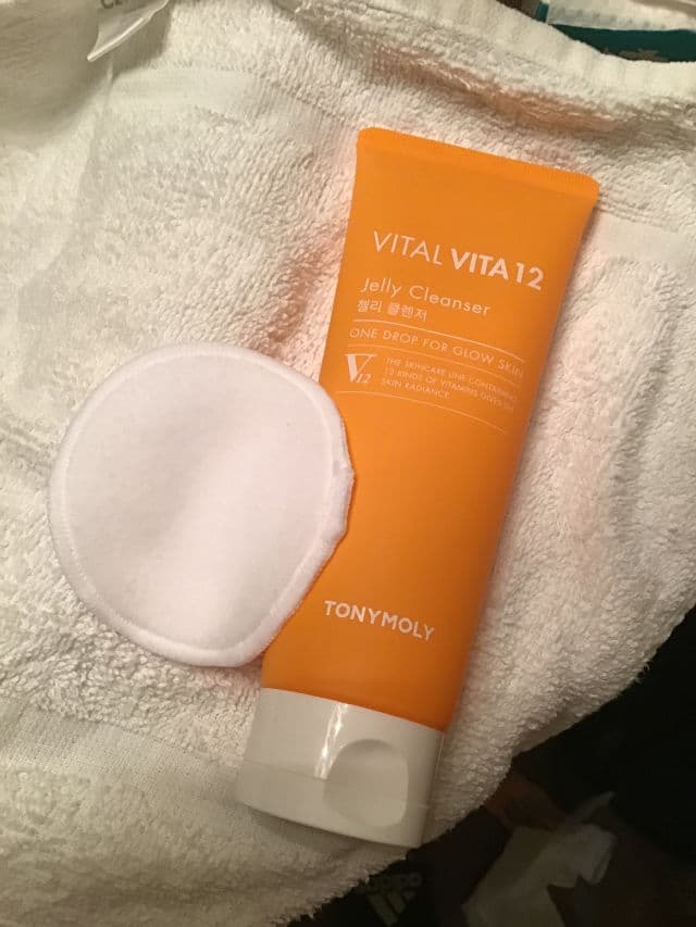 TONYMOLY Vital Vita 12 Jelly Cleanser review photo by NixielouEve