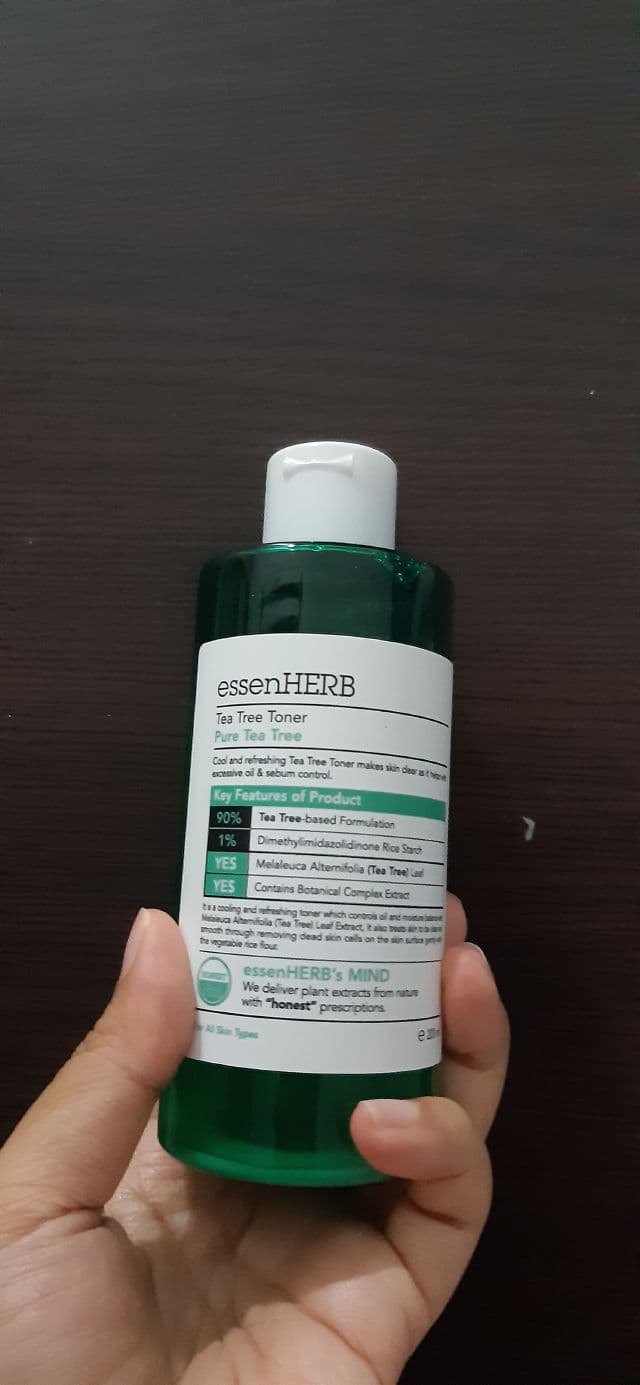 essenHERB Tea Tree 90 Calming Toner review photo by Noohee