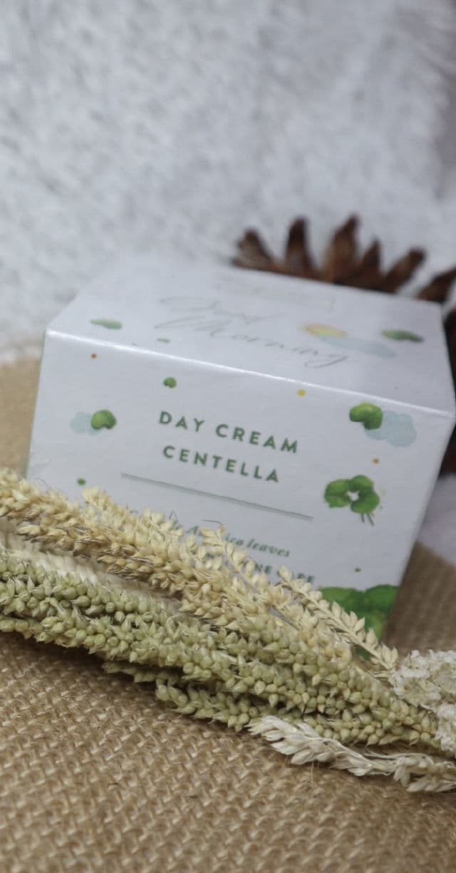 N'Pure Day Cream Centella Asiatica review photo by Novella